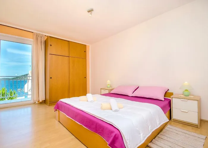 Barisa דירה Ražanj